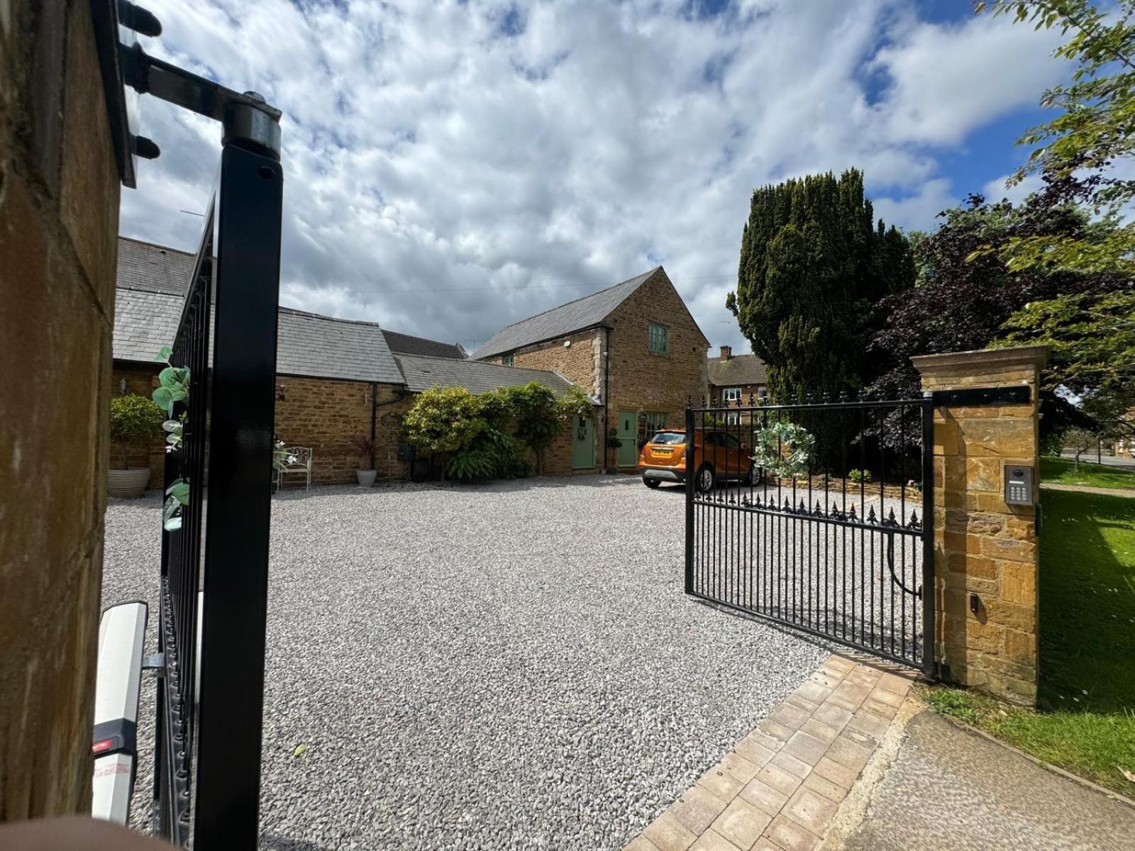 Habitación en casa particular The Old Stables Northampton
